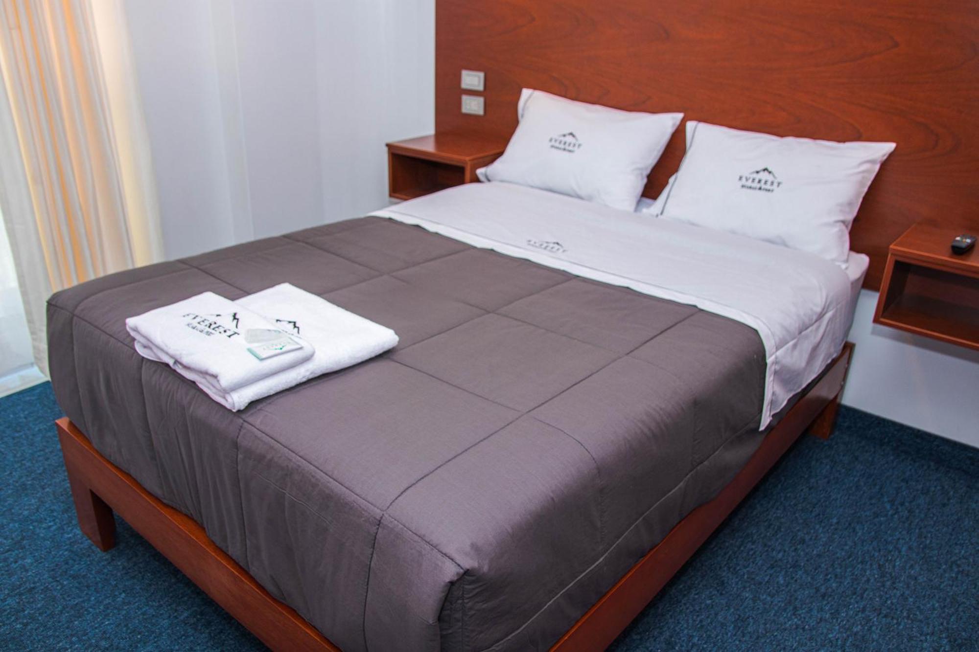 Hotel Turistico Everest Huaraz  Exterior photo